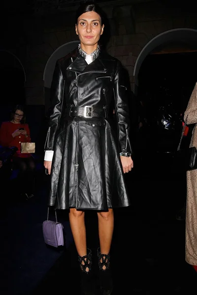 Look 15